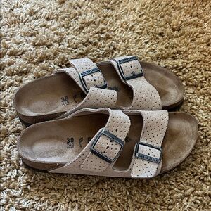 Birkenstock Perforated Sandals - Beige. Size 38N